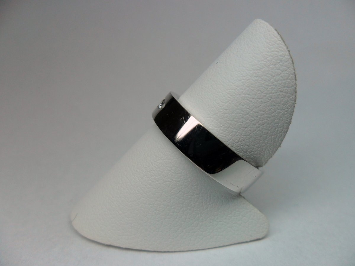 Basis Ring Witgoud met Diamant 0.04 crt.